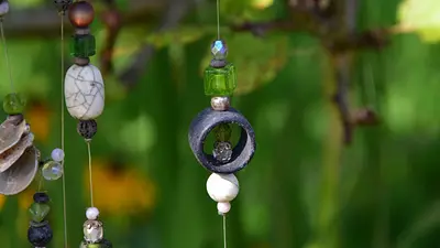 Jak zaoszczędzić na dekoracjach ogrodowych dzięki aplikacjom