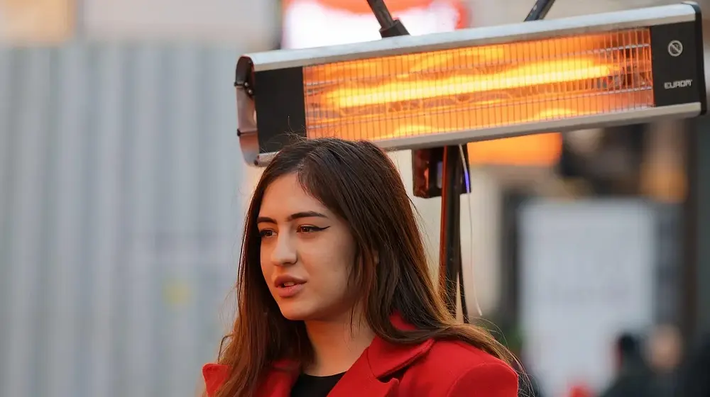 Ogrzewacz tarasowy — kiedy warto z niego skorzystać?